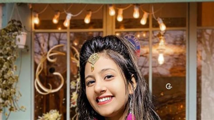 Anjali Arora Videos: The Rising Star in the Digital Era