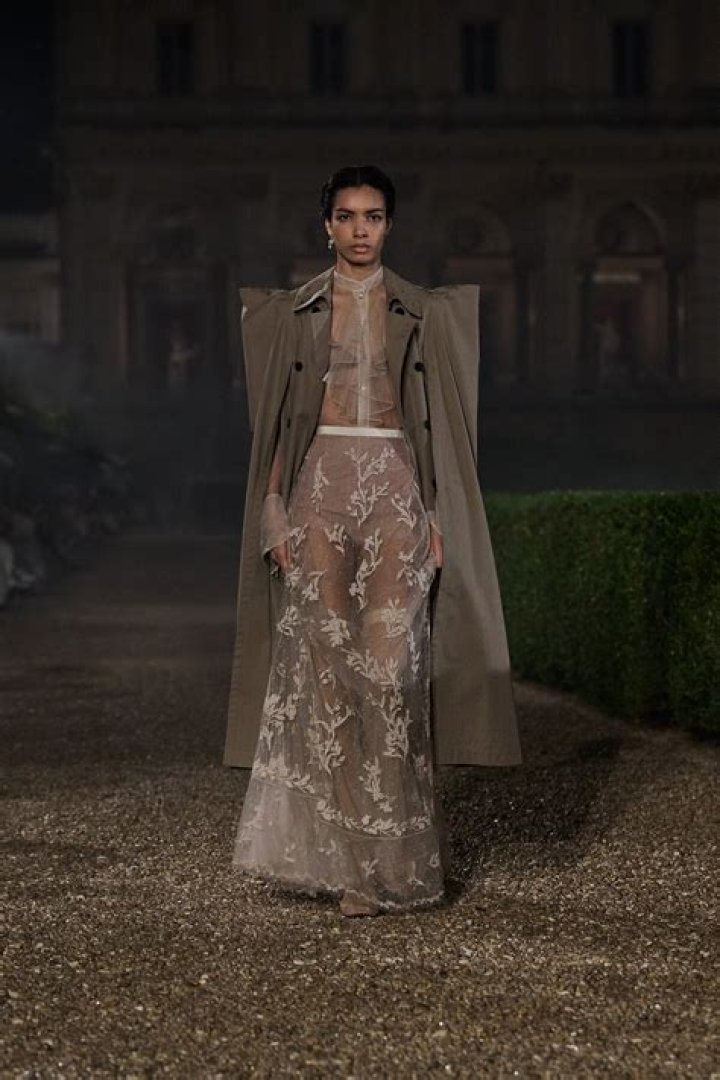 Desimms: The Rising Star in the World of Fashion and Entertainment