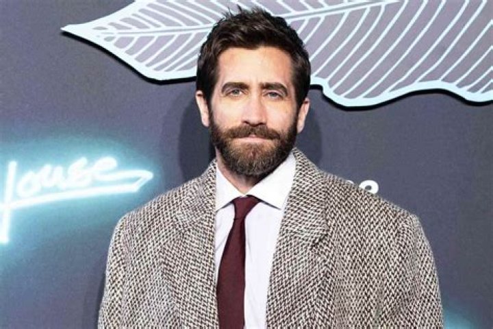 Jake Gyllenhaal Height: A Comprehensive Guide to His Stature and Persona